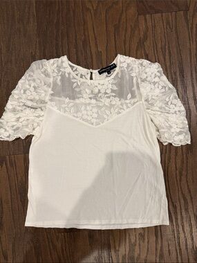 Generation Love -White Floral Lace Puff Sleeve Top